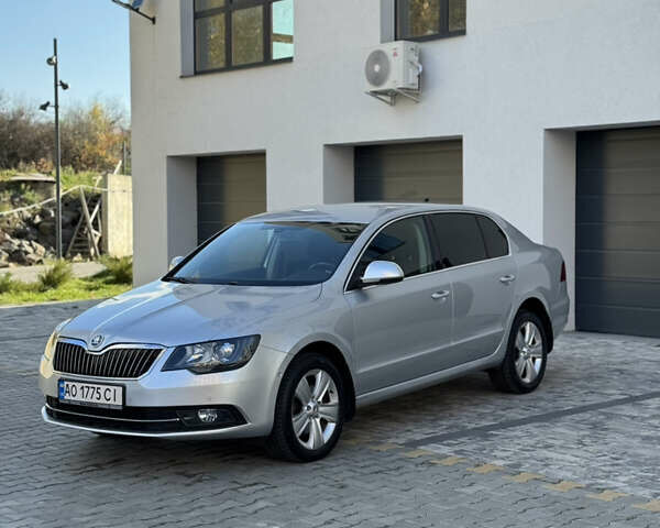 Серый Шкода Суперб, объемом двигателя 2 л и пробегом 282 тыс. км за 11900 $, фото 8 на Automoto.ua