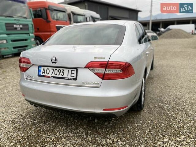 Сірий Шкода Суперб, об'ємом двигуна 2 л та пробігом 315 тис. км за 10800 $, фото 9 на Automoto.ua
