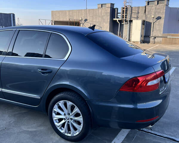 Сірий Шкода Суперб, об'ємом двигуна 1.97 л та пробігом 181 тис. км за 17500 $, фото 7 на Automoto.ua