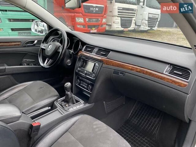 Сірий Шкода Суперб, об'ємом двигуна 2 л та пробігом 315 тис. км за 10800 $, фото 25 на Automoto.ua