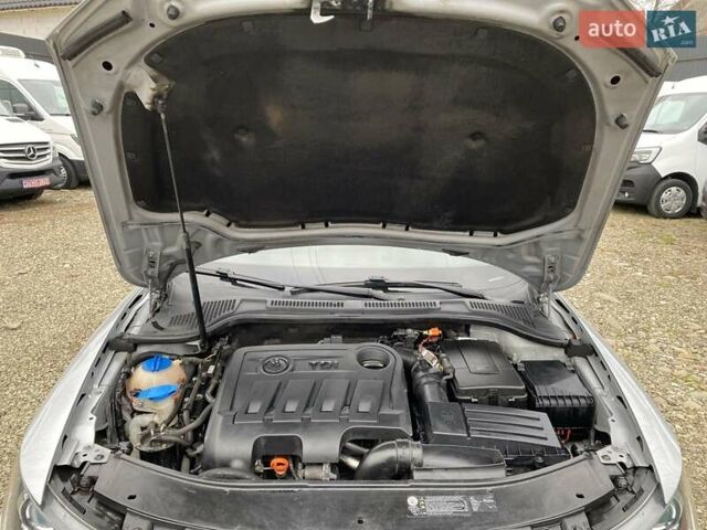 Сірий Шкода Суперб, об'ємом двигуна 2 л та пробігом 315 тис. км за 10800 $, фото 56 на Automoto.ua