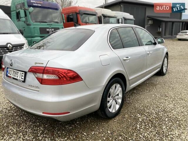 Сірий Шкода Суперб, об'ємом двигуна 2 л та пробігом 315 тис. км за 10800 $, фото 8 на Automoto.ua