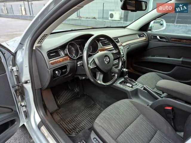 Серый Шкода Суперб, объемом двигателя 1.8 л и пробегом 167 тыс. км за 11800 $, фото 22 на Automoto.ua