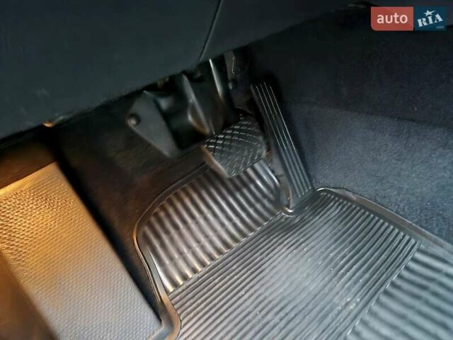 Серый Шкода Суперб, объемом двигателя 1.8 л и пробегом 167 тыс. км за 11800 $, фото 17 на Automoto.ua