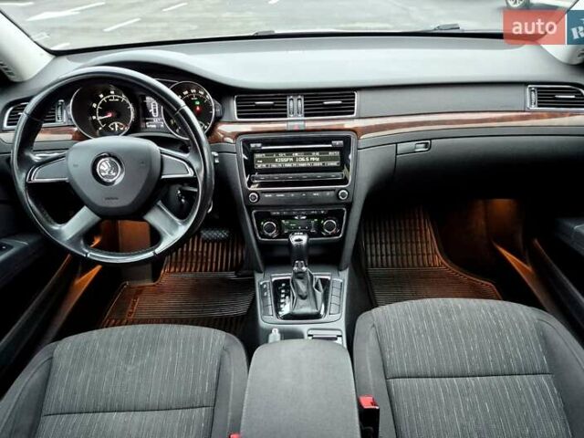 Серый Шкода Суперб, объемом двигателя 1.8 л и пробегом 167 тыс. км за 11800 $, фото 43 на Automoto.ua