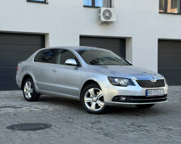 Серый Шкода Суперб, объемом двигателя 2 л и пробегом 282 тыс. км за 11900 $, фото 4 на Automoto.ua