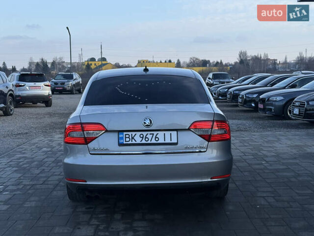 Серый Шкода Суперб, объемом двигателя 1.6 л и пробегом 313 тыс. км за 11600 $, фото 6 на Automoto.ua