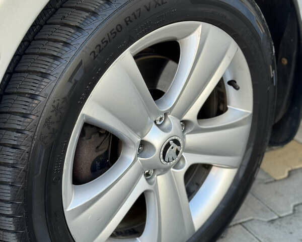 Серый Шкода Суперб, объемом двигателя 2 л и пробегом 282 тыс. км за 11900 $, фото 22 на Automoto.ua