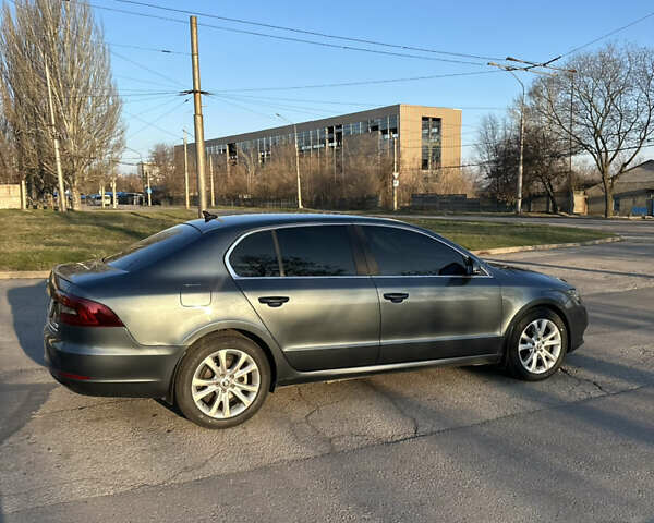 Сірий Шкода Суперб, об'ємом двигуна 1.8 л та пробігом 80 тис. км за 14000 $, фото 6 на Automoto.ua