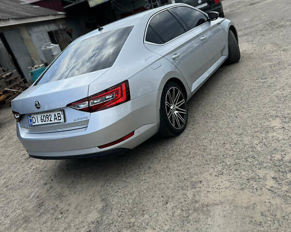 Сірий Шкода Суперб, об'ємом двигуна 1.97 л та пробігом 262 тис. км за 18000 $, фото 3 на Automoto.ua