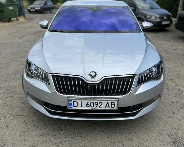 Сірий Шкода Суперб, об'ємом двигуна 1.97 л та пробігом 262 тис. км за 18000 $, фото 2 на Automoto.ua