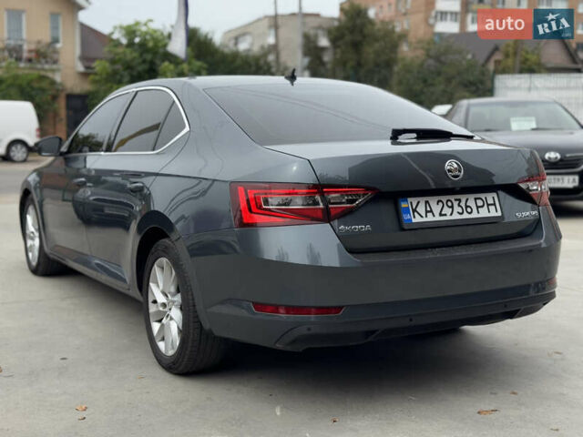 Сірий Шкода Суперб, об'ємом двигуна 1.6 л та пробігом 280 тис. км за 12999 $, фото 9 на Automoto.ua