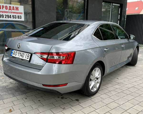 Серый Шкода Суперб, объемом двигателя 1.97 л и пробегом 285 тыс. км за 13300 $, фото 4 на Automoto.ua
