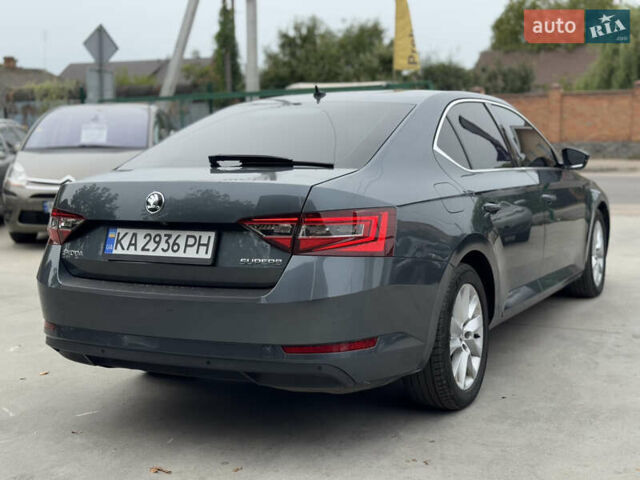 Сірий Шкода Суперб, об'ємом двигуна 1.6 л та пробігом 280 тис. км за 12999 $, фото 10 на Automoto.ua