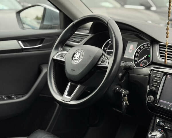 Сірий Шкода Суперб, об'ємом двигуна 2 л та пробігом 246 тис. км за 15900 $, фото 36 на Automoto.ua