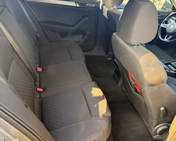 Серый Шкода Суперб, объемом двигателя 1.6 л и пробегом 250 тыс. км за 17371 $, фото 25 на Automoto.ua