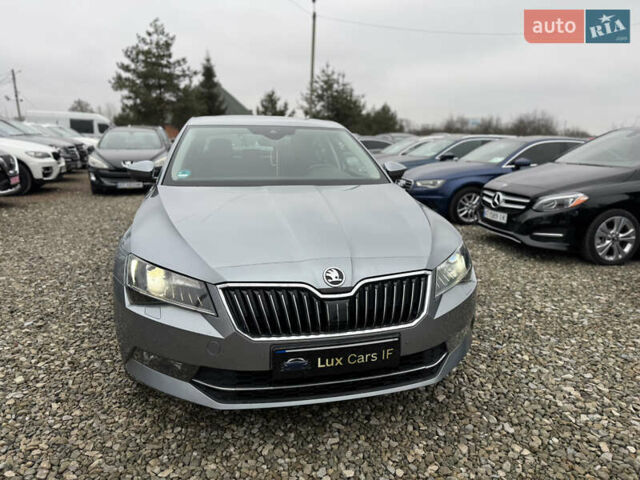 Сірий Шкода Суперб, об'ємом двигуна 2 л та пробігом 246 тис. км за 15900 $, фото 4 на Automoto.ua