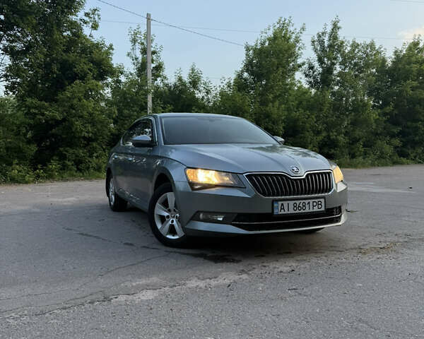 Сірий Шкода Суперб, об'ємом двигуна 1.8 л та пробігом 156 тис. км за 14800 $, фото 1 на Automoto.ua