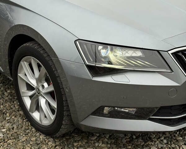 Сірий Шкода Суперб, об'ємом двигуна 2 л та пробігом 246 тис. км за 15900 $, фото 38 на Automoto.ua