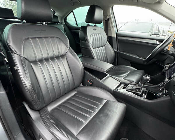 Сірий Шкода Суперб, об'ємом двигуна 2 л та пробігом 246 тис. км за 15900 $, фото 30 на Automoto.ua