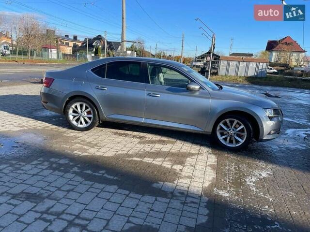 Серый Шкода Суперб, объемом двигателя 1.97 л и пробегом 247 тыс. км за 16100 $, фото 3 на Automoto.ua
