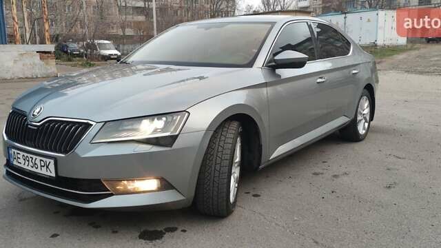 Серый Шкода Суперб, объемом двигателя 1.8 л и пробегом 174 тыс. км за 16900 $, фото 2 на Automoto.ua