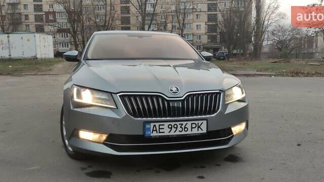 Серый Шкода Суперб, объемом двигателя 1.8 л и пробегом 170 тыс. км за 17000 $, фото 28 на Automoto.ua