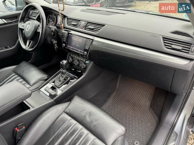 Сірий Шкода Суперб, об'ємом двигуна 2 л та пробігом 246 тис. км за 15900 $, фото 31 на Automoto.ua