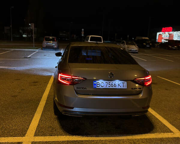 Серый Шкода Суперб, объемом двигателя 1.6 л и пробегом 250 тыс. км за 17371 $, фото 38 на Automoto.ua