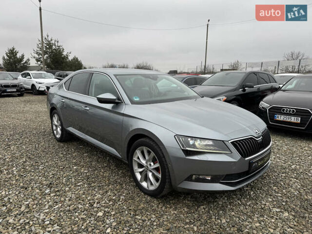 Сірий Шкода Суперб, об'ємом двигуна 2 л та пробігом 246 тис. км за 15900 $, фото 1 на Automoto.ua
