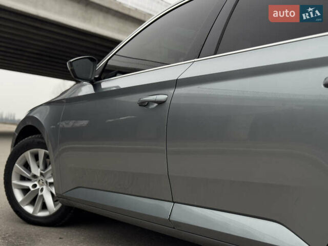 Серый Шкода Суперб, объемом двигателя 2 л и пробегом 252 тыс. км за 15800 $, фото 11 на Automoto.ua