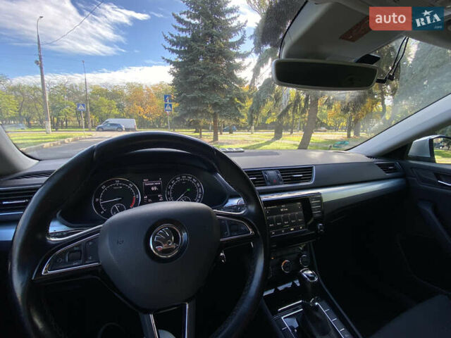 Серый Шкода Суперб, объемом двигателя 1.97 л и пробегом 223 тыс. км за 17999 $, фото 6 на Automoto.ua