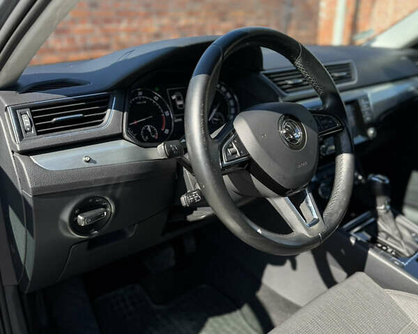 Серый Шкода Суперб, объемом двигателя 1.97 л и пробегом 230 тыс. км за 16050 $, фото 37 на Automoto.ua