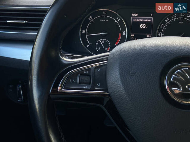 Серый Шкода Суперб, объемом двигателя 1.97 л и пробегом 223 тыс. км за 17999 $, фото 7 на Automoto.ua