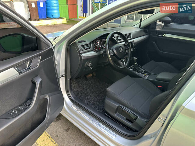 Серый Шкода Суперб, объемом двигателя 1.97 л и пробегом 243 тыс. км за 16499 $, фото 32 на Automoto.ua