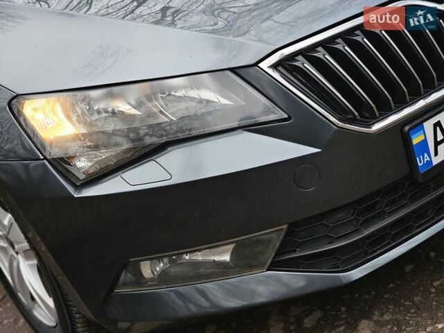 Серый Шкода Суперб, объемом двигателя 1.6 л и пробегом 201 тыс. км за 13800 $, фото 2 на Automoto.ua