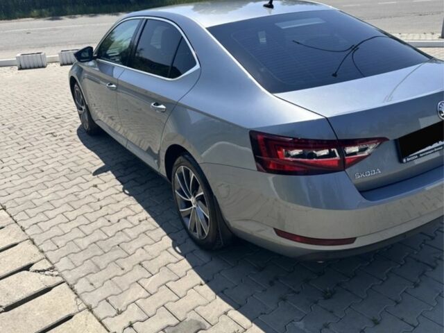 Серый Шкода Суперб, объемом двигателя 1.8 л и пробегом 147 тыс. км за 17000 $, фото 4 на Automoto.ua