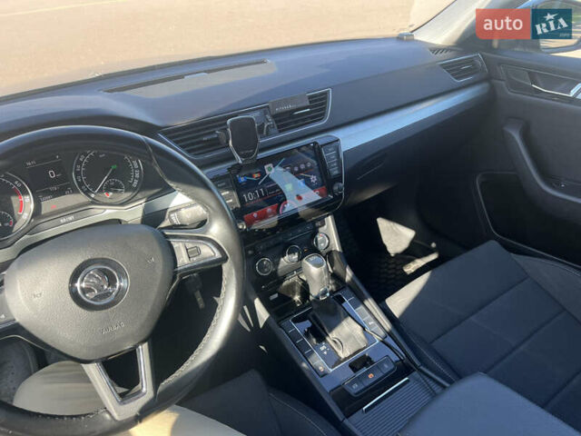 Сірий Шкода Суперб, об'ємом двигуна 1.8 л та пробігом 128 тис. км за 15000 $, фото 15 на Automoto.ua