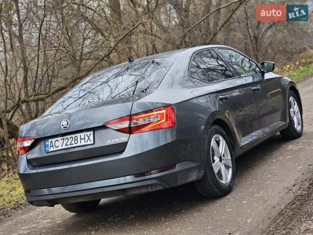 Серый Шкода Суперб, объемом двигателя 1.6 л и пробегом 201 тыс. км за 13800 $, фото 12 на Automoto.ua