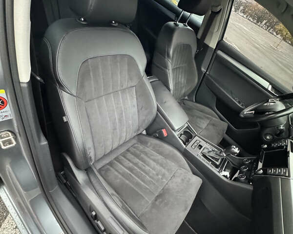 Серый Шкода Суперб, объемом двигателя 1.97 л и пробегом 261 тыс. км за 16550 $, фото 9 на Automoto.ua