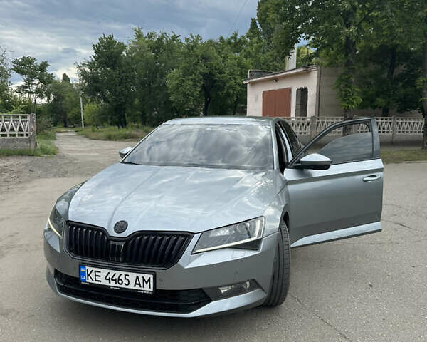 Серый Шкода Суперб, объемом двигателя 1.6 л и пробегом 247 тыс. км за 15500 $, фото 15 на Automoto.ua