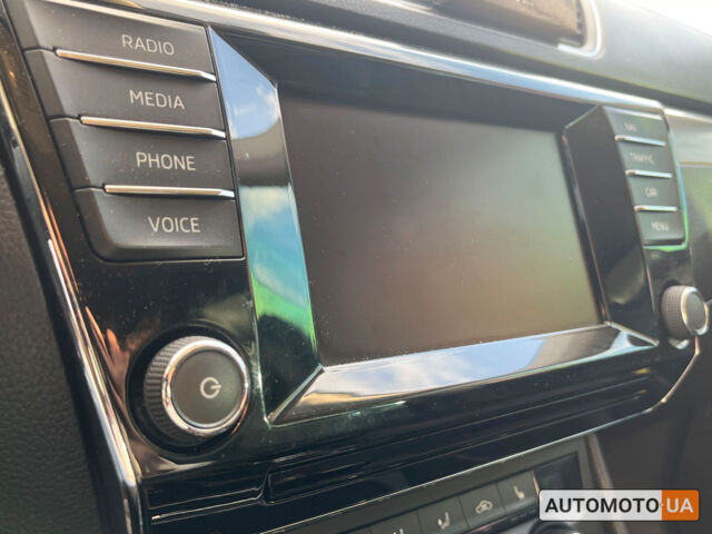 Серый Шкода Суперб, объемом двигателя 2 л и пробегом 274 тыс. км за 17100 $, фото 16 на Automoto.ua