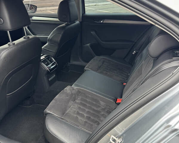 Сірий Шкода Суперб, об'ємом двигуна 1.97 л та пробігом 262 тис. км за 16000 $, фото 16 на Automoto.ua