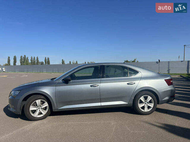 Сірий Шкода Суперб, об'ємом двигуна 1.8 л та пробігом 128 тис. км за 15000 $, фото 3 на Automoto.ua