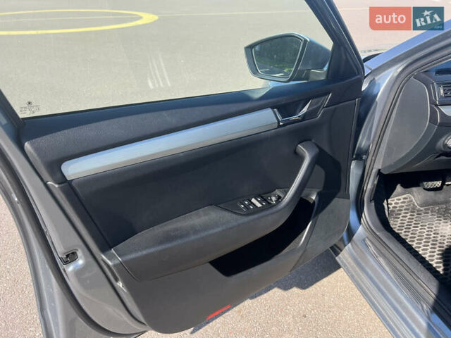 Сірий Шкода Суперб, об'ємом двигуна 1.8 л та пробігом 128 тис. км за 15000 $, фото 10 на Automoto.ua