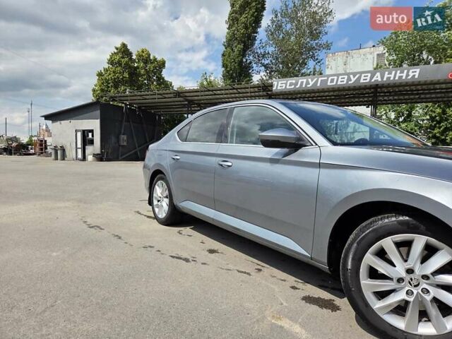 Серый Шкода Суперб, объемом двигателя 1.6 л и пробегом 297 тыс. км за 16500 $, фото 9 на Automoto.ua