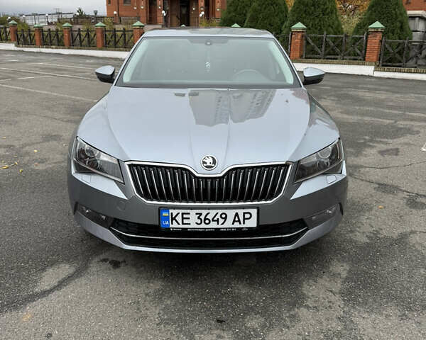 Серый Шкода Суперб, объемом двигателя 1.97 л и пробегом 260 тыс. км за 17350 $, фото 1 на Automoto.ua