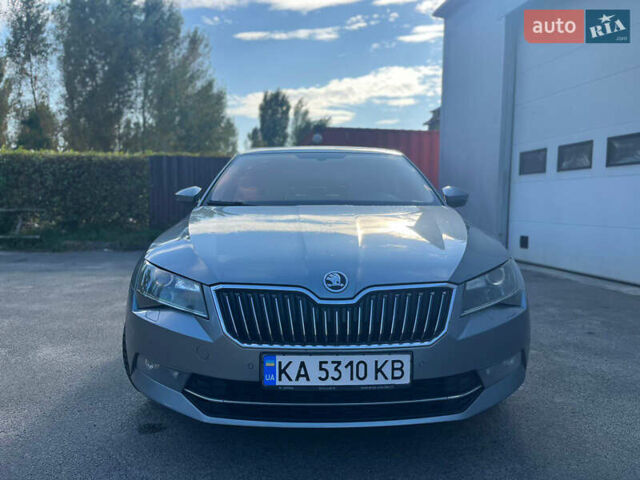 Серый Шкода Суперб, объемом двигателя 1.8 л и пробегом 280 тыс. км за 14700 $, фото 1 на Automoto.ua