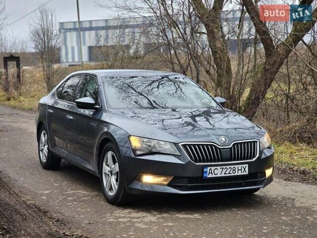 Серый Шкода Суперб, объемом двигателя 1.6 л и пробегом 201 тыс. км за 13800 $, фото 19 на Automoto.ua