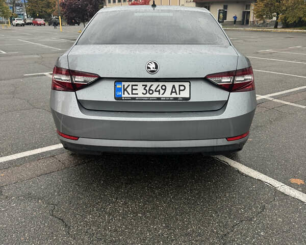 Серый Шкода Суперб, объемом двигателя 1.97 л и пробегом 261 тыс. км за 16550 $, фото 3 на Automoto.ua